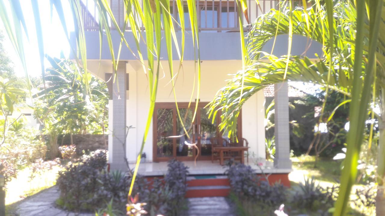 Warung Pantai Bungalows Amed Eksteriør billede