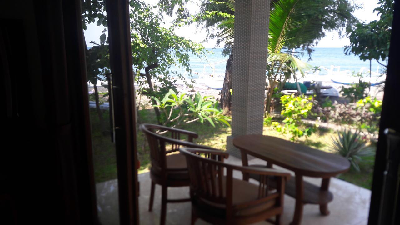 Warung Pantai Bungalows Amed Eksteriør billede