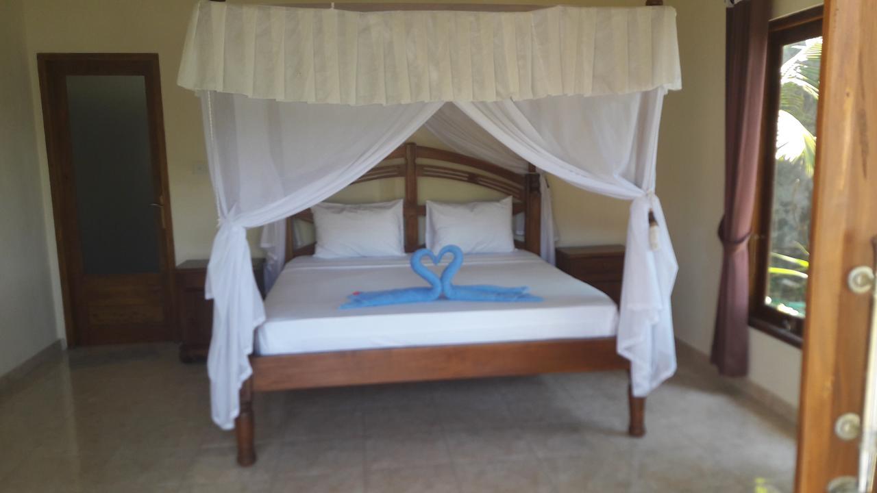 Warung Pantai Bungalows Amed Eksteriør billede